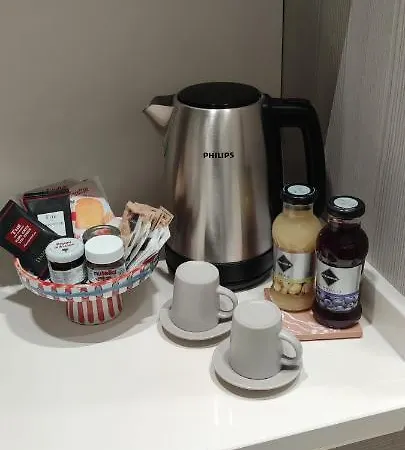 Cavour 44 * בארי